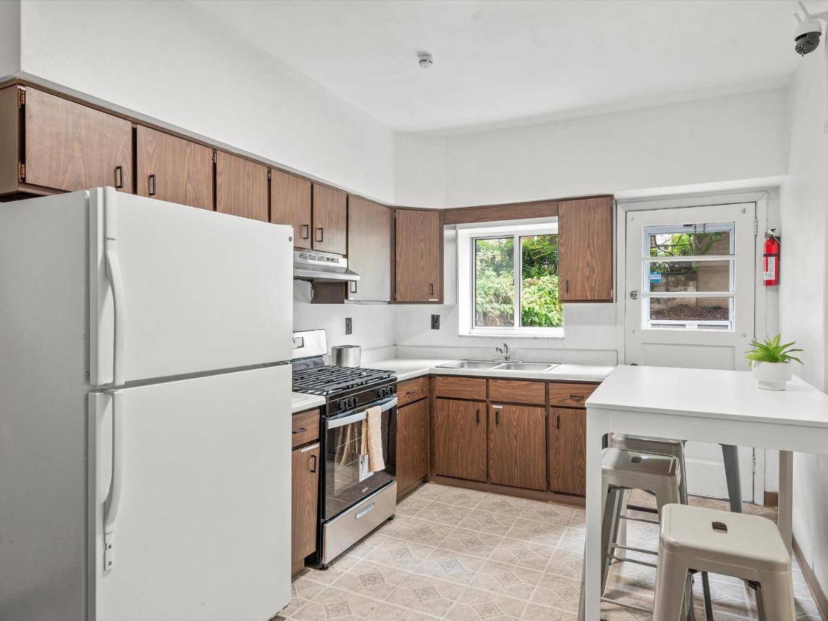 Privatunterkunft Oakland/university @f Spacious And Quiet Private Bedroom With Shared Bathroom *