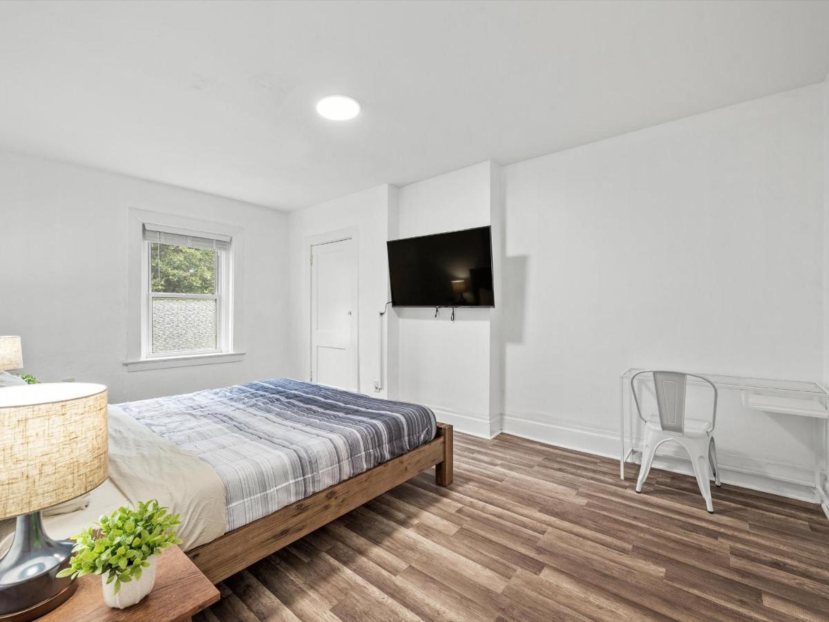 Privatunterkunft Oakland/university @f Spacious And Quiet Private Bedroom With Shared Bathroom